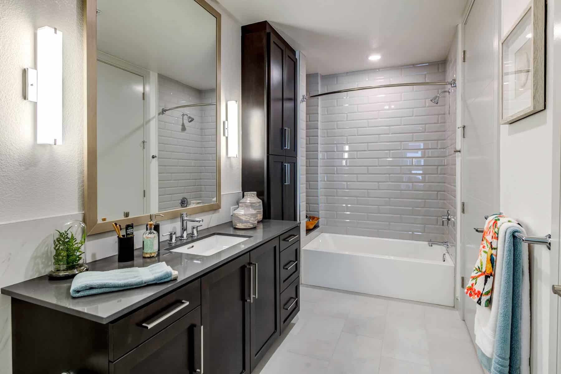 skyloft-apartments-bathroom-sinks.jpg